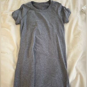 Lululemon grey and black striped swiftly shirt size 4